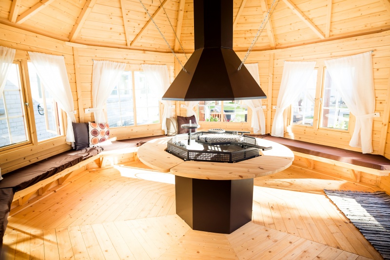 Pavilion 14.9 m² mit Grill und Kamin